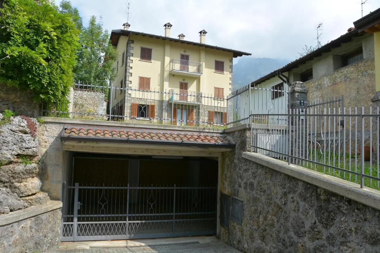 Casadellamontagna Apartman Dorga